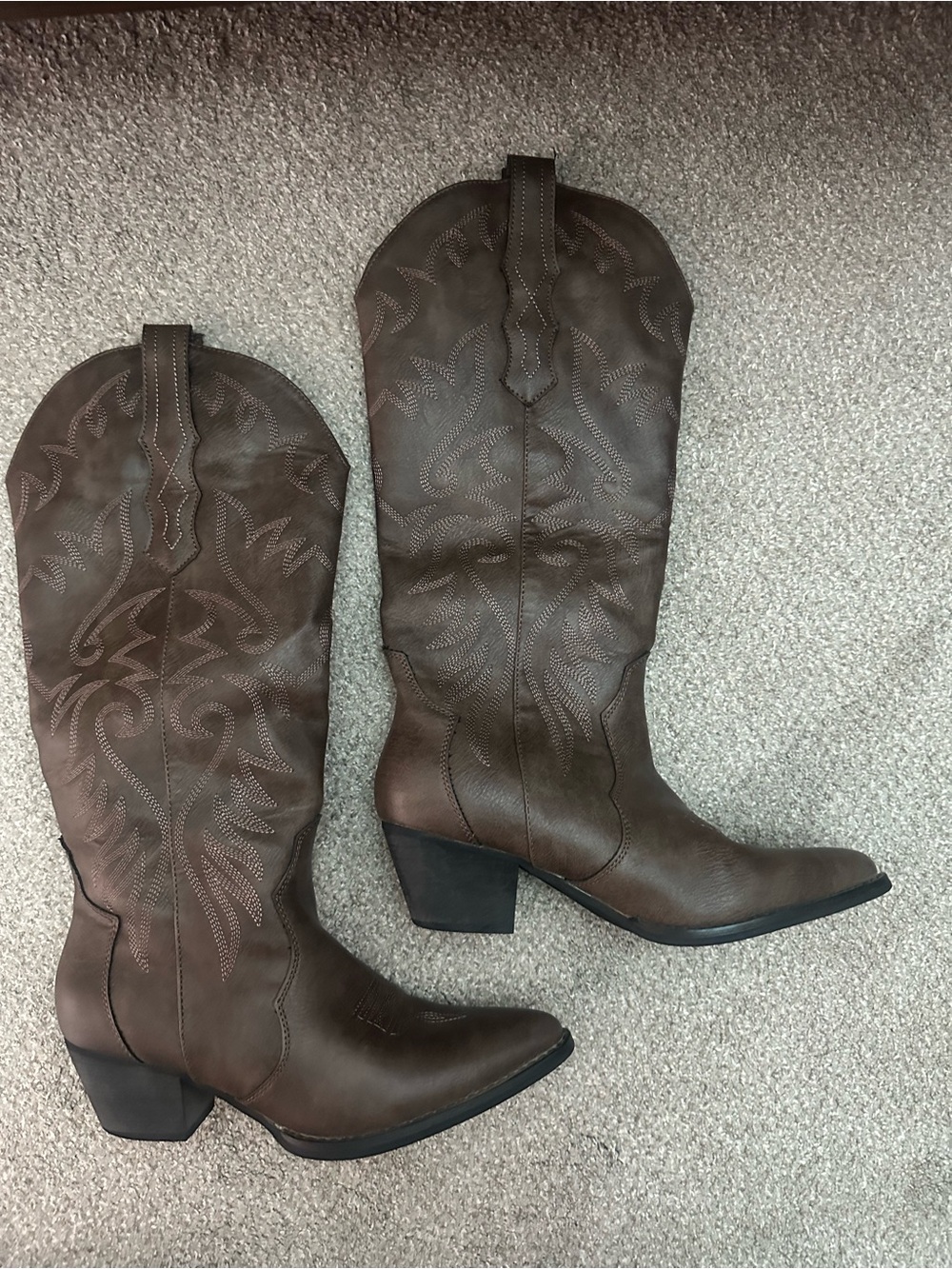 Women's Brown Western Heeled Boots with Embroidered Shaft
